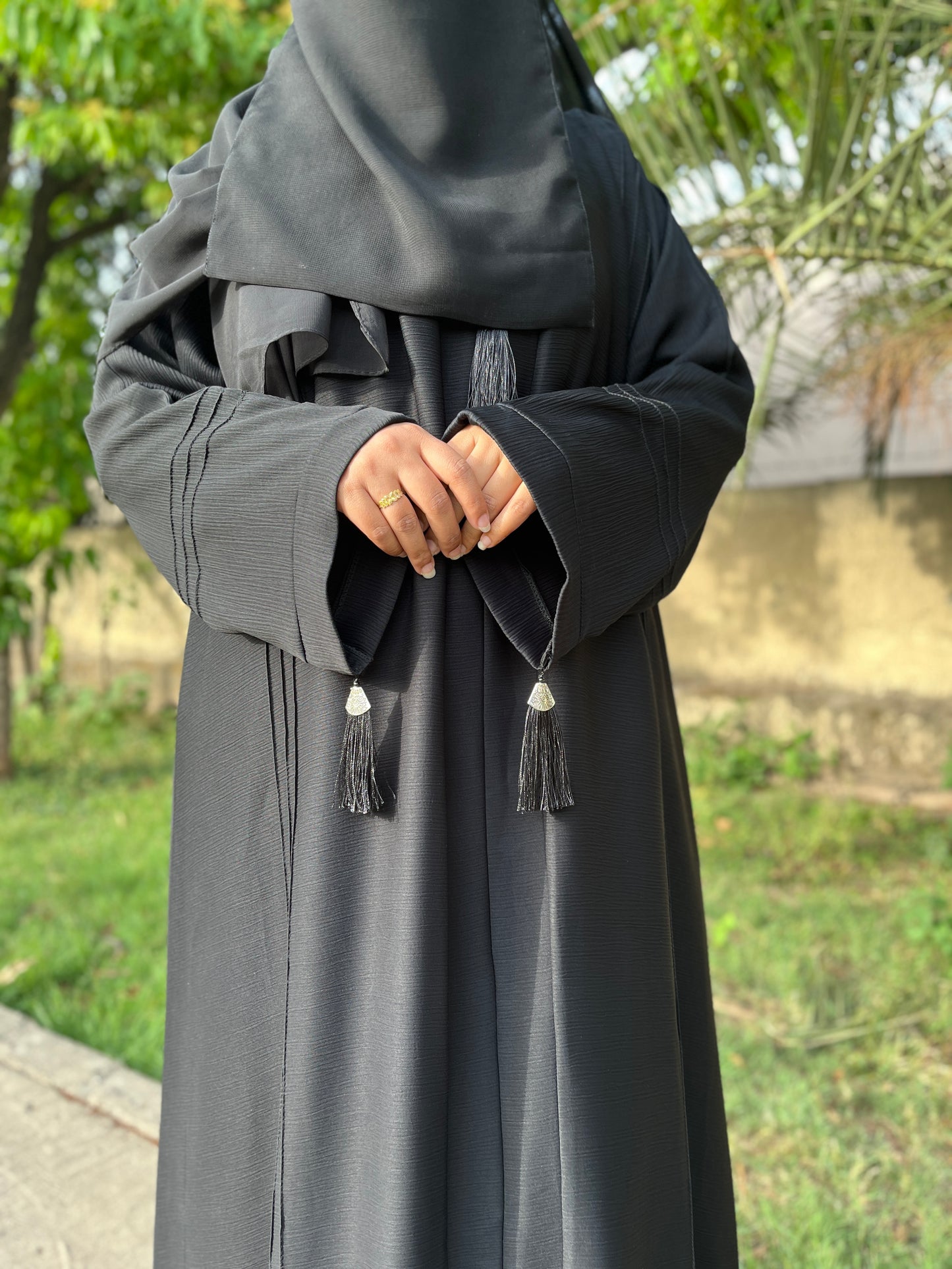 Open Abaya | zoom Fabric